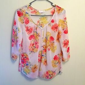 3/10$ EUC Sheer Blouse Floral Design Size Medium